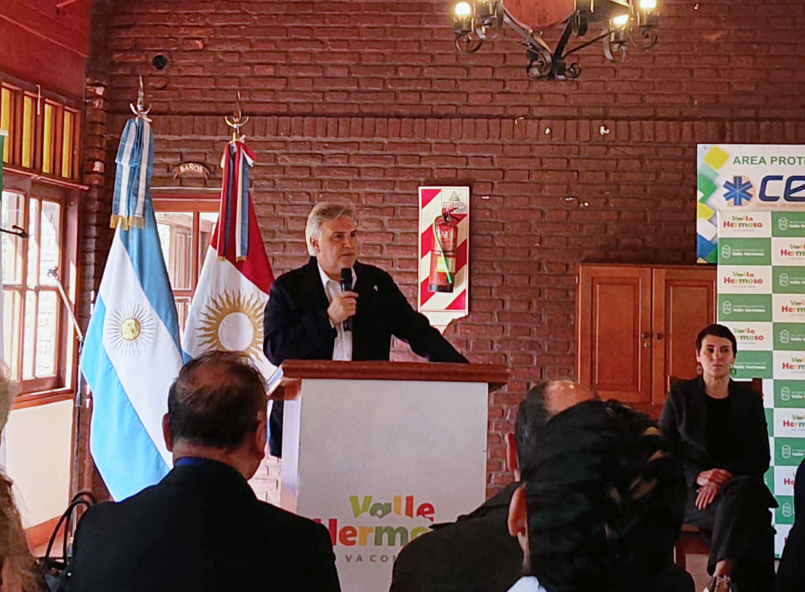 Martín Llaryora en Valle Hermoso